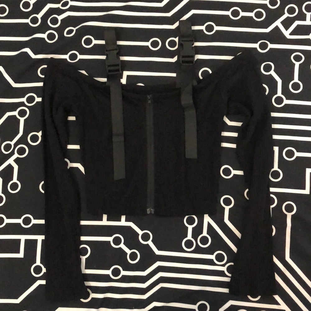 Black techwear buckle crop top cybergoth goth apocalyptic industrial clubkid